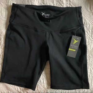 Old Navy Active Go Dry shorts